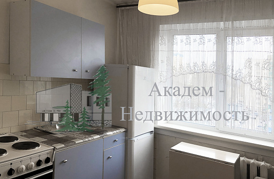 Купить двухкомнатную квартиру в Академгородке Новосибирска на Иванова 32 недорого