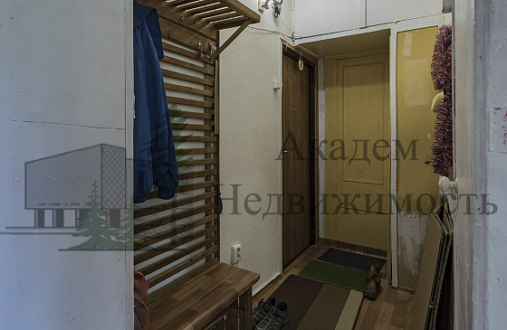 Купить однокомнатную в Верхней зоне Академгородка Новосибирска в чистой продаже 
