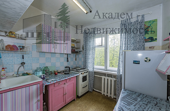 Купить однокомнатную в Верхней зоне Академгородка Новосибирска в чистой продаже 