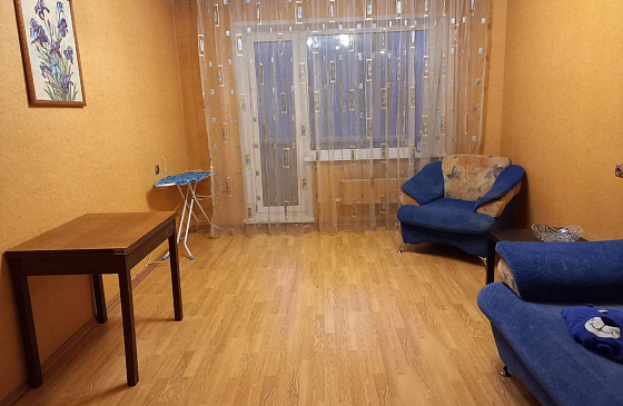 Снять двухкомнатную квартиру в Акдемгородке рядом с НГУ